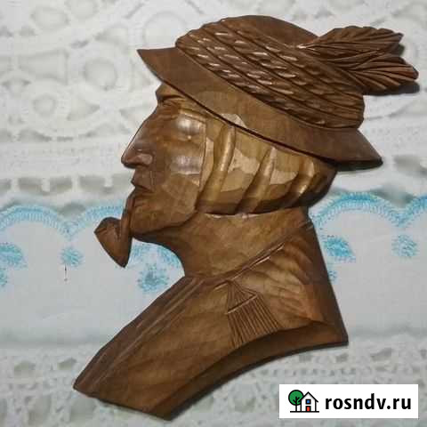 Панно маска Тиролец с трубкой СССР гдр резьба Малое Верево - изображение 1