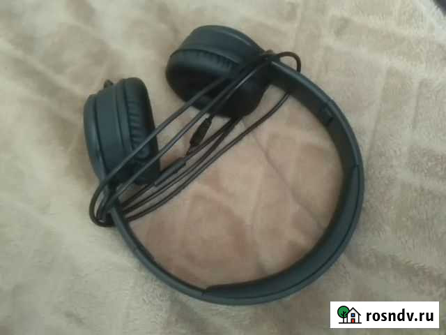 Проводные наушники от hoco продаю потому что нужны Корсаков - изображение 1
