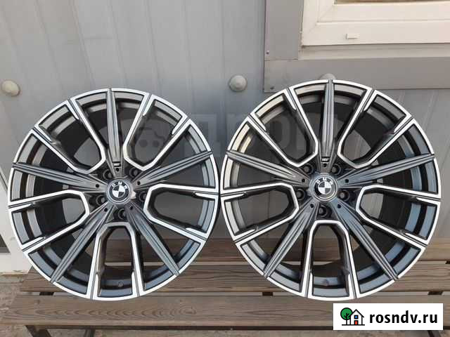 Разно широкие диски R19 на BMW Астрахань - изображение 1