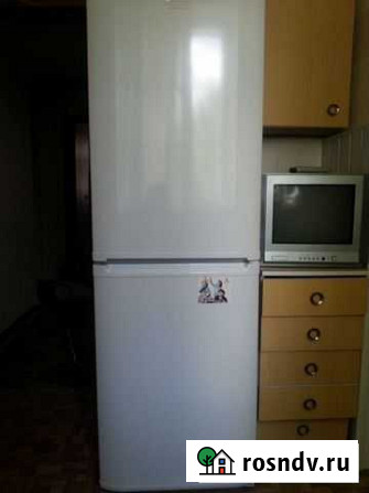 Холодильник hotpoint Ariston б/у Губкин - изображение 1
