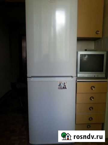 Холодильник hotpoint Ariston б/у Губкин - изображение 1