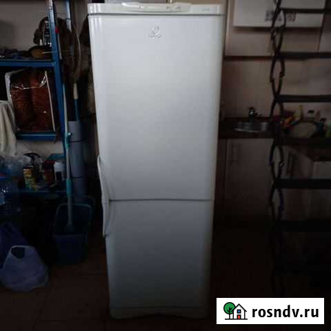 Холодильник indesit и стиральная машина samsung Майкоп - изображение 1