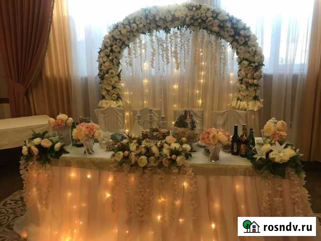 Круглая свадебная арка + президиум молодожёнов Тверь - изображение 1