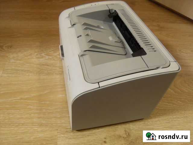 Принтер HP LaserJet P1005 + второй картридж Екатеринбург - изображение 1