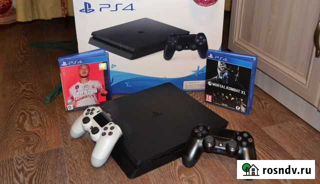 Sony Playstation 4 Slim 500gb + диски Вологда - изображение 1