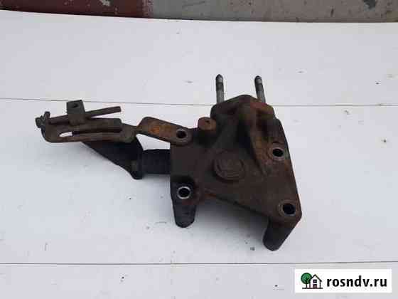 Кронштейн двигателя правый Mitsubishi Carisma DA1A Дедовск