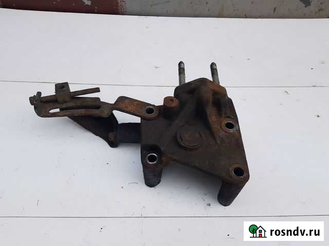 Кронштейн двигателя правый Mitsubishi Carisma DA1A Дедовск - изображение 1