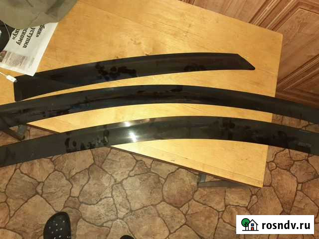 Ветровики форд фокус 2 3шт. по 100 р. за шт Казань - изображение 1