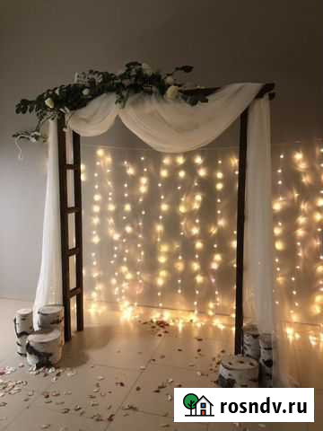 Деревянная арка в аренду - свадебный декор/фотозон Новосибирск - изображение 1