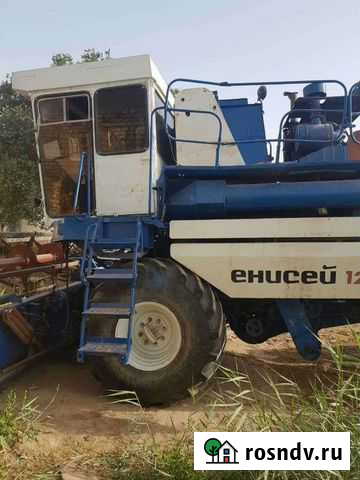 Зерноуборочный комбаин 1200 Венгерово - изображение 1