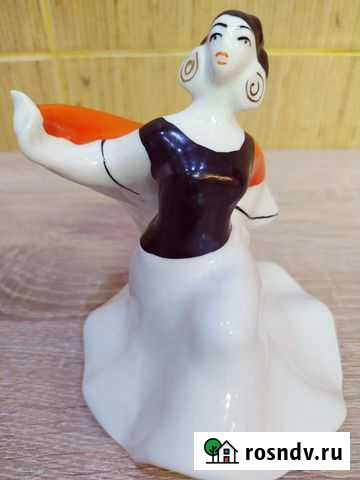 Статуэтка цыганка -СССР Павлово - изображение 1