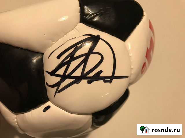Футбольный мяч с автографом бойца UFC А. Волкова Химки - изображение 1