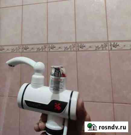 Водонагреватель проточный. 3 квт. (Новый, проверен Новомичуринск