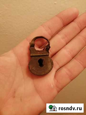 Навесной замок старинный Луга - изображение 1