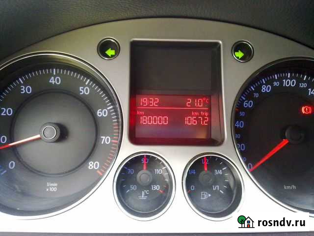 Накладка приборной панели Volkswagen Passat B6 Октябрьский - изображение 1