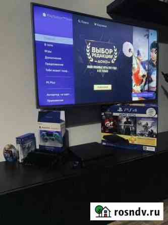 Sony playstation 4 slim +докстанция, 4 диска, коро Ватутинки