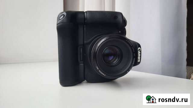 Батарейная доп.рукоятка к фотоаппаратам Canon 550D Норильск - изображение 1
