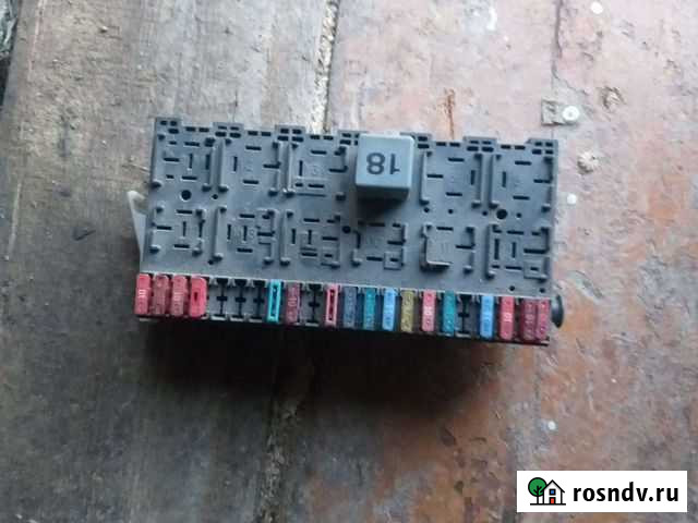 Блок предохранителей Фольксваген Пассат В3 Чехов - изображение 1