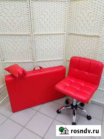 Стул мастера на колёсиках. Цвет красный Рославль - изображение 1