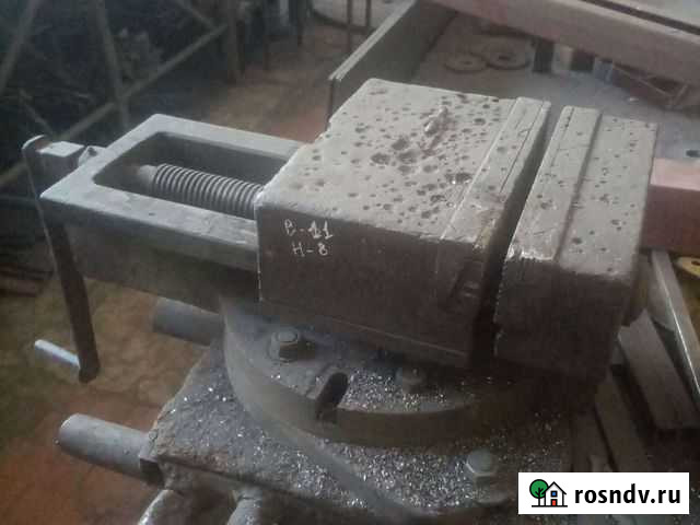 Тиски б/у, наковальни, инструменты и прочее Ялта - изображение 1