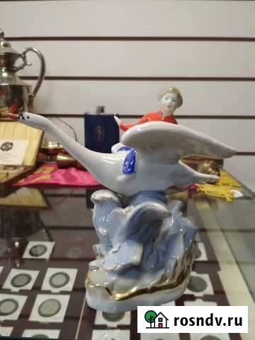 Фарфоровая cтатуэтка Гуси-лебеди Лосево - изображение 1