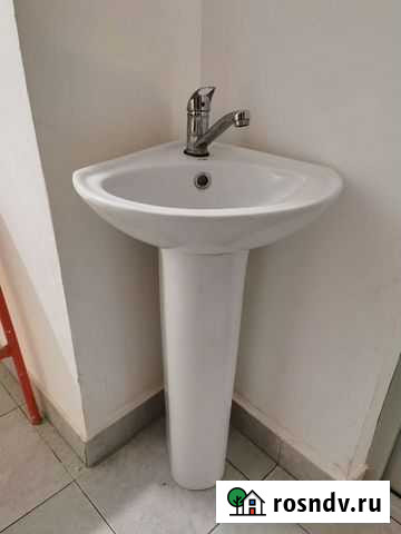 Раковина угловая подиум и смеситель Краснодар - изображение 1