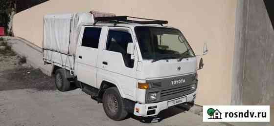 Toyota Hiace цельнометаллический, 1993 Сочи