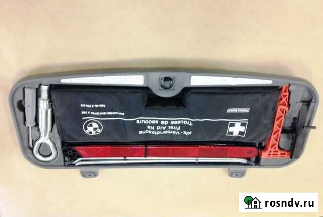 Ящик инструментов аптечка BMW F01 F02 Бугры - изображение 1