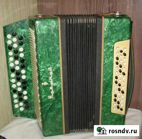 Баян Новинка рабочий в футляре СССР Волжский - изображение 1