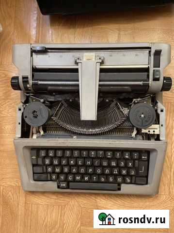 Печатная пишущая машинка ивица Советск - изображение 1