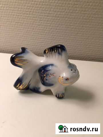 Солонка-статуэтка ‘Рыбка’. СССР. Гжель. 60 е годы Дмитров - изображение 1
