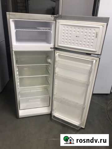Холодильник Vestel (2/камеры ) металлик 155/55 Барнаул - изображение 1