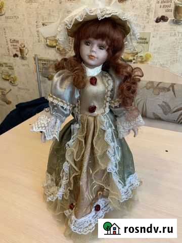 Кукла фарфоровая коллекционная Гостилицы - изображение 1