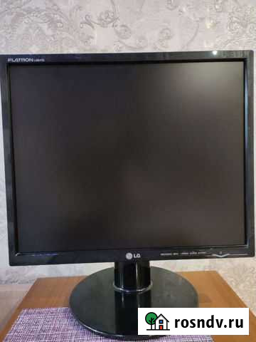 Монитор LG flatron L1954TQ-PF Пригородный - изображение 1
