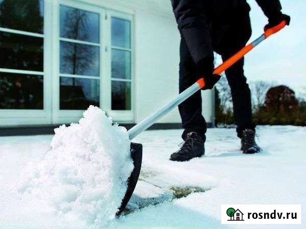 Уборка снега в ручную Саратов - изображение 1