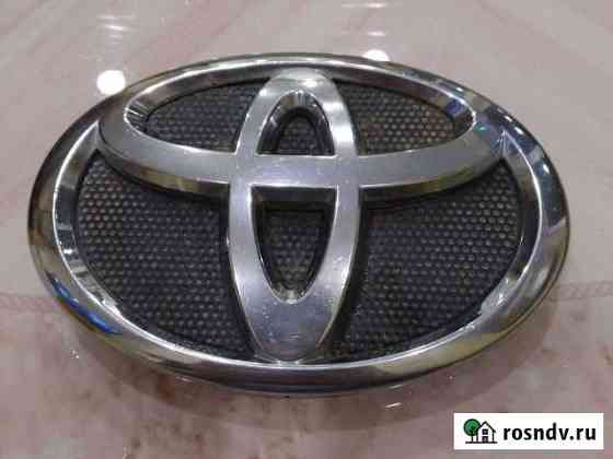 Эмблема передняя Toyota Camry V40 Агалатово
