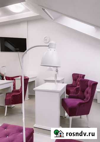 Аренда рабочего места мастеру маникюра Москва - изображение 1
