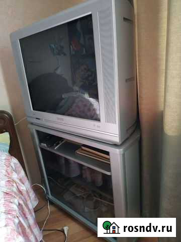 Телевизор с тумбой Нижний Тагил - изображение 1