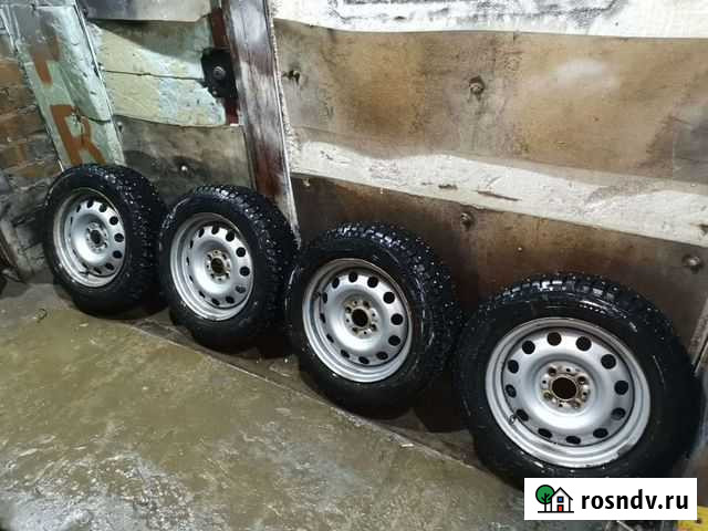 Зимняя резина на штампованных дисках r14 ваз Киров - изображение 1