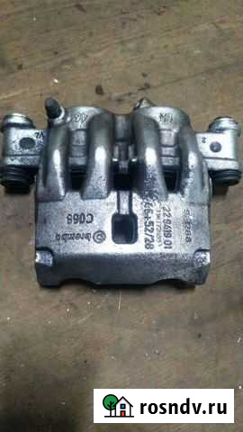 Тормозной суппорт передний правый на автомобили Фи Любучаны - изображение 1