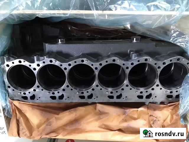 Блок цилиндров Komatsu PC400LC-6 Хабаровск - изображение 1