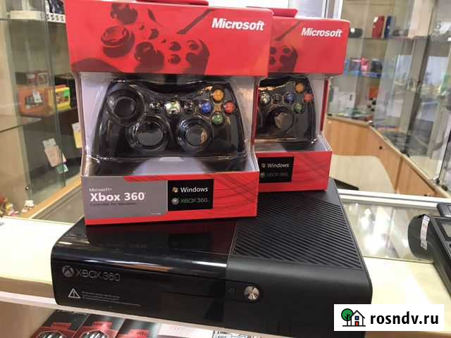 Xbox 360 E 320гб+2джоя+115 игр Петропавловск-Камчатский - изображение 1