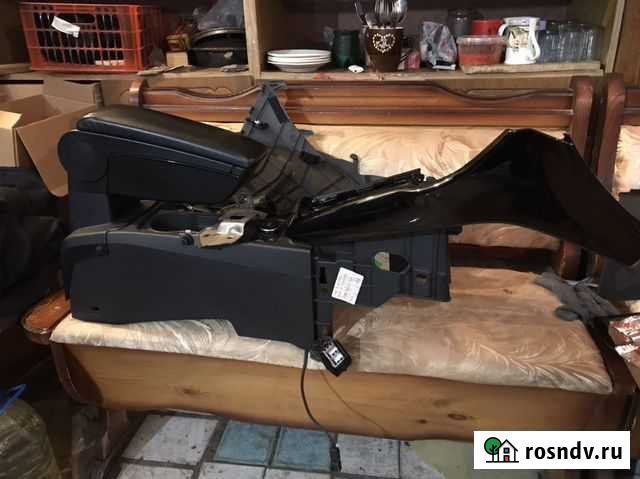 Центральна консоль(подлокотник) форд фокус 3 Железногорск - изображение 1