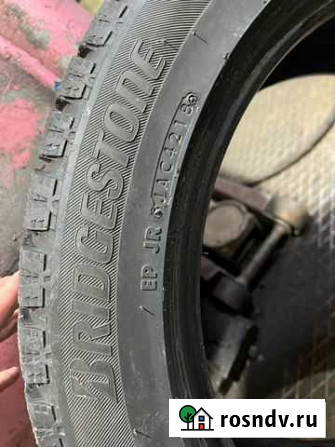 Bridgestone 245/45 R17 4шт Хабаровск - изображение 1