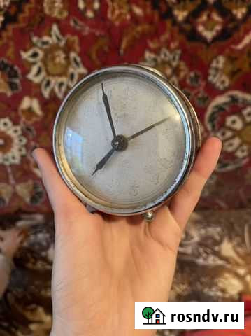 Часы будильник СССР Дзержинск - изображение 1