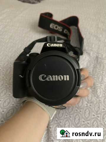 Зеркальный фотоаппарат canon eos 1000d Братск - изображение 1