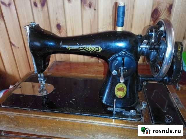 Швейная машинка пмз им. Калинина с крышкой/чехлом Екатеринбург - изображение 1