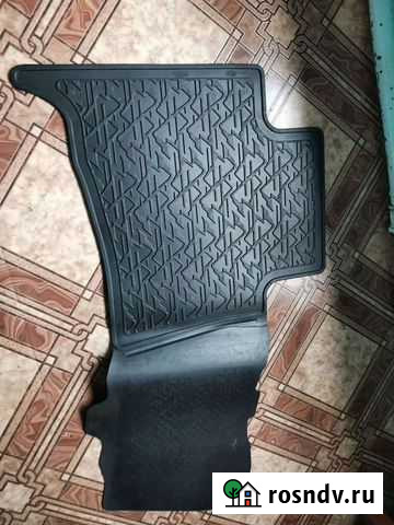 На Тойота Фортунер Резиновые коврики Новосибирск - изображение 1