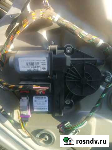 Моторчик стеклоподъёмника Octavia A5 Touran Passat Полтавская - изображение 1