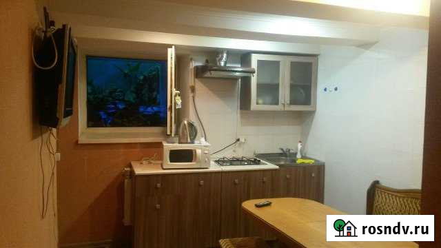 2-комнатная квартира, 47 м², 1/3 эт. в аренду на длительный срок в Ялте Ялта - изображение 1